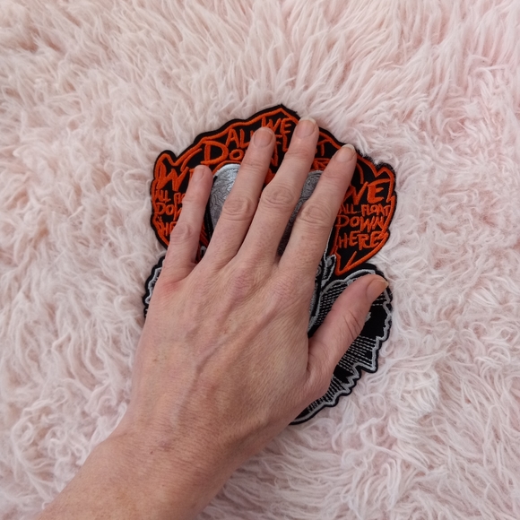 SOLD OUT! 💀 Pennywise- IT killer clown XL fully embroidered iron-on patch! Rare - Picture 8 of 10